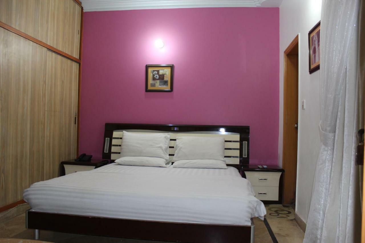 Luxury Inn Karáčí Exteriér fotografie
